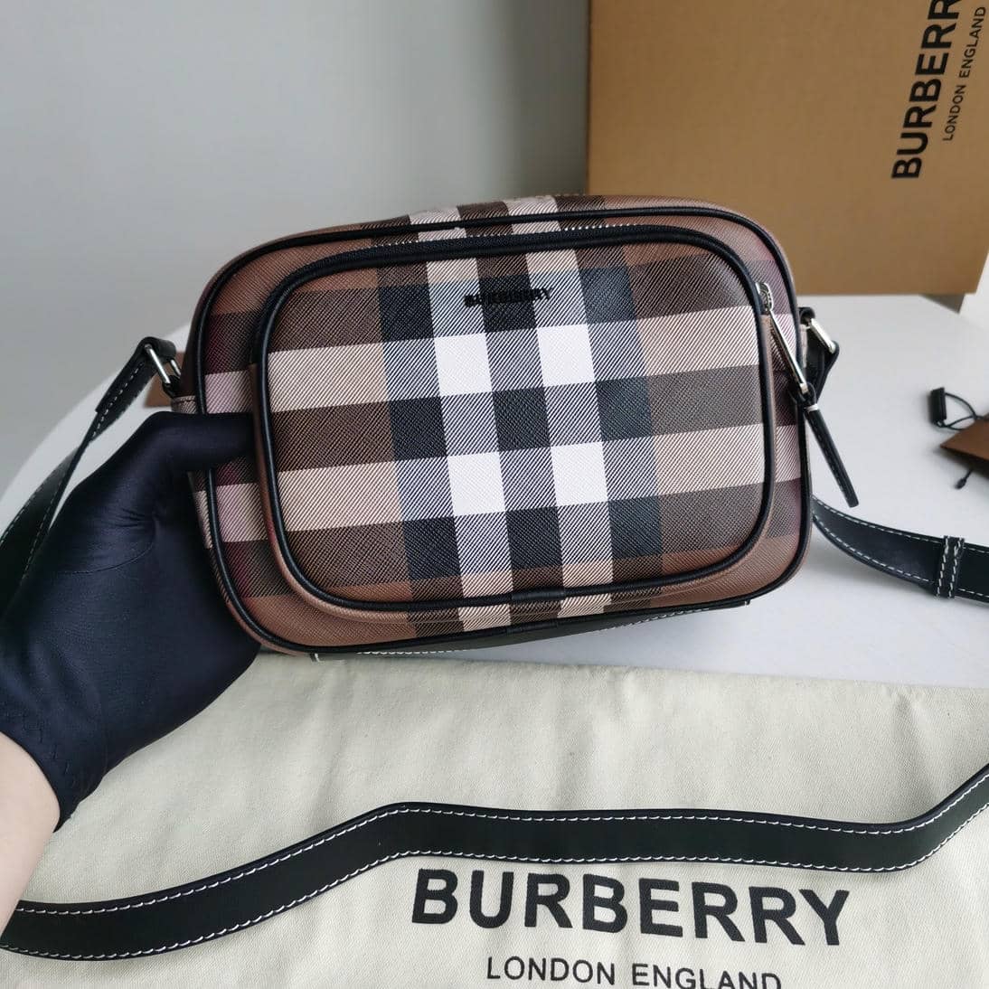 Burberry Bag 187